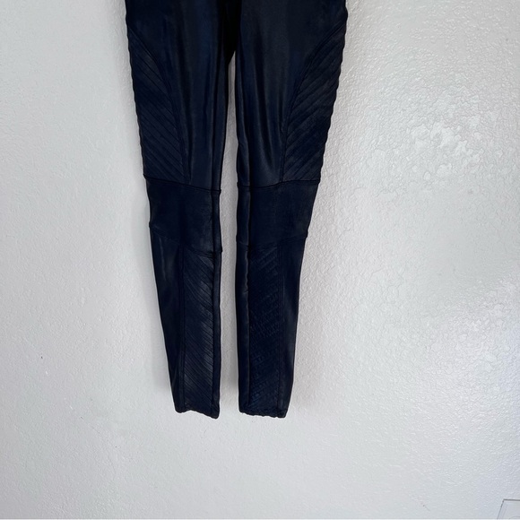 Spanx Faux Leather Moto Leggings size small - Picture 13 of 16